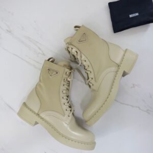 Bota Prada