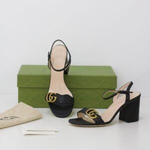 Sandália Gucci GG
