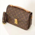 Bolsas . Bolsa Louis Vuitton Pochette Métis — Desapeguei foto 2