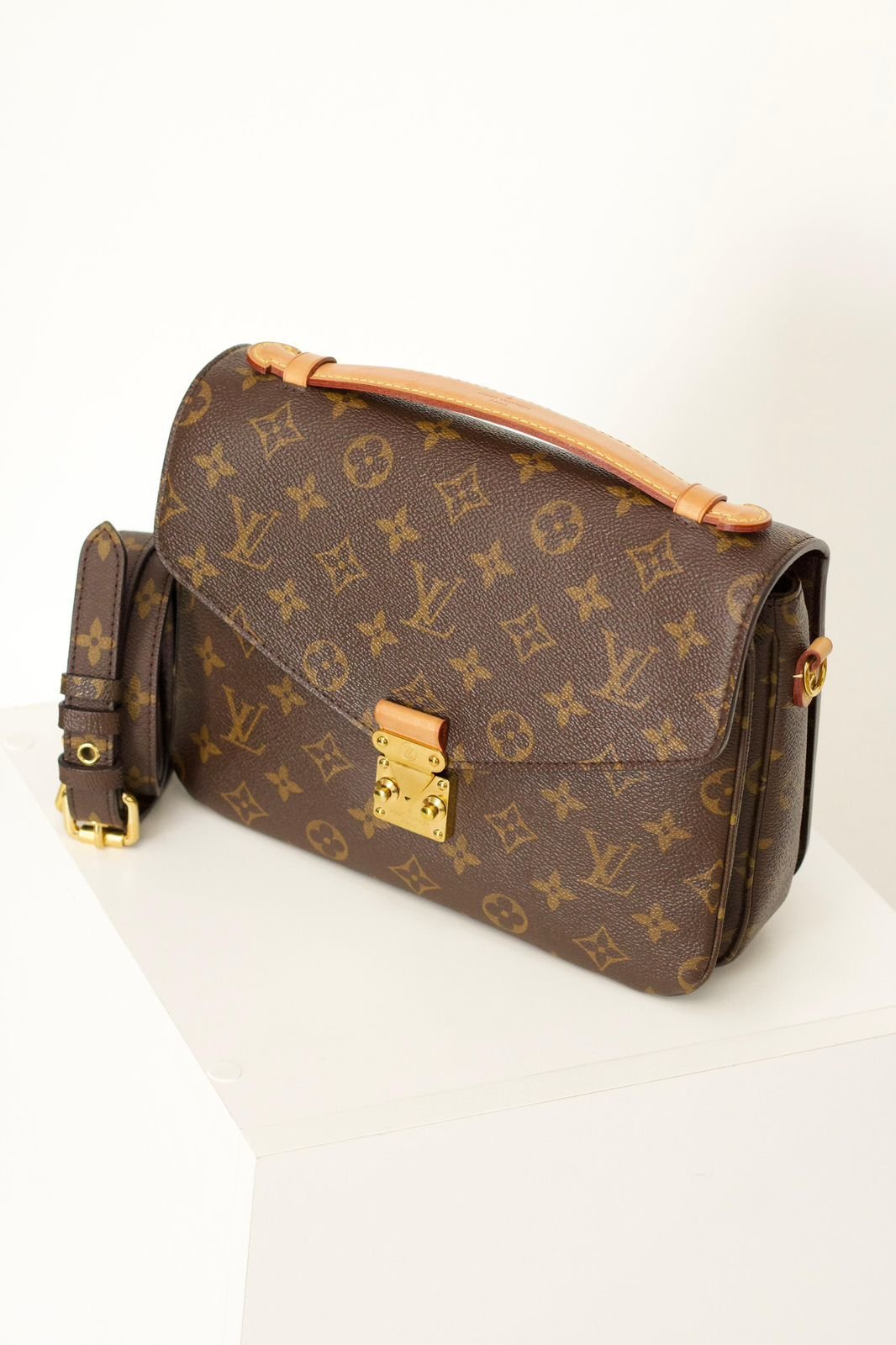 Bolsas . Bolsa Louis Vuitton Pochette Métis — Desapeguei foto 1