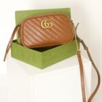 Bolsas . Bolsa Gucci Marmont Caramelo — Desapeguei foto 2