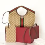 Bolsas . Bolsa Gucci Giglio Small Tote — Desapeguei foto 2