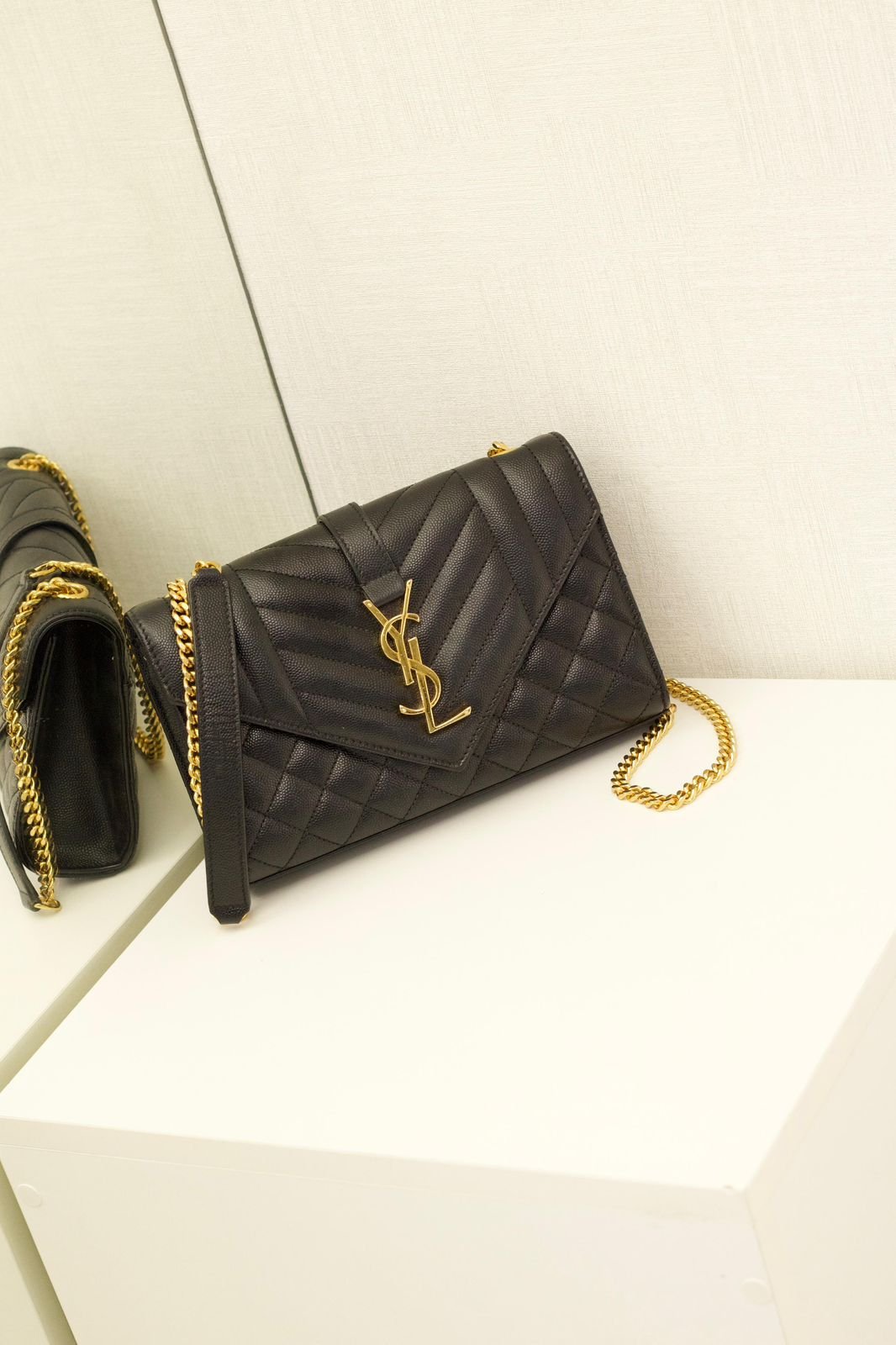 Bolsas . Bolsa Saint Laurent Envelope — Desapeguei foto 1